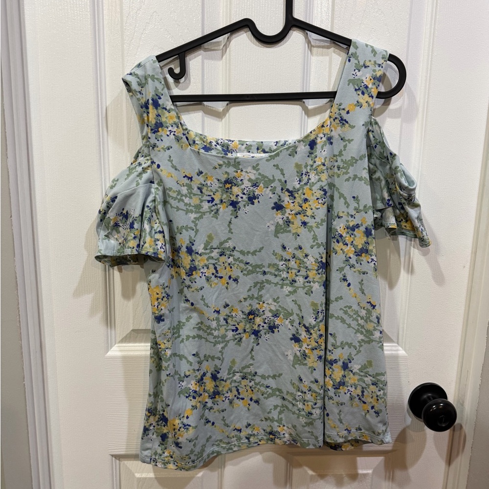 Chic Floral Cold-Shoulder Blouse